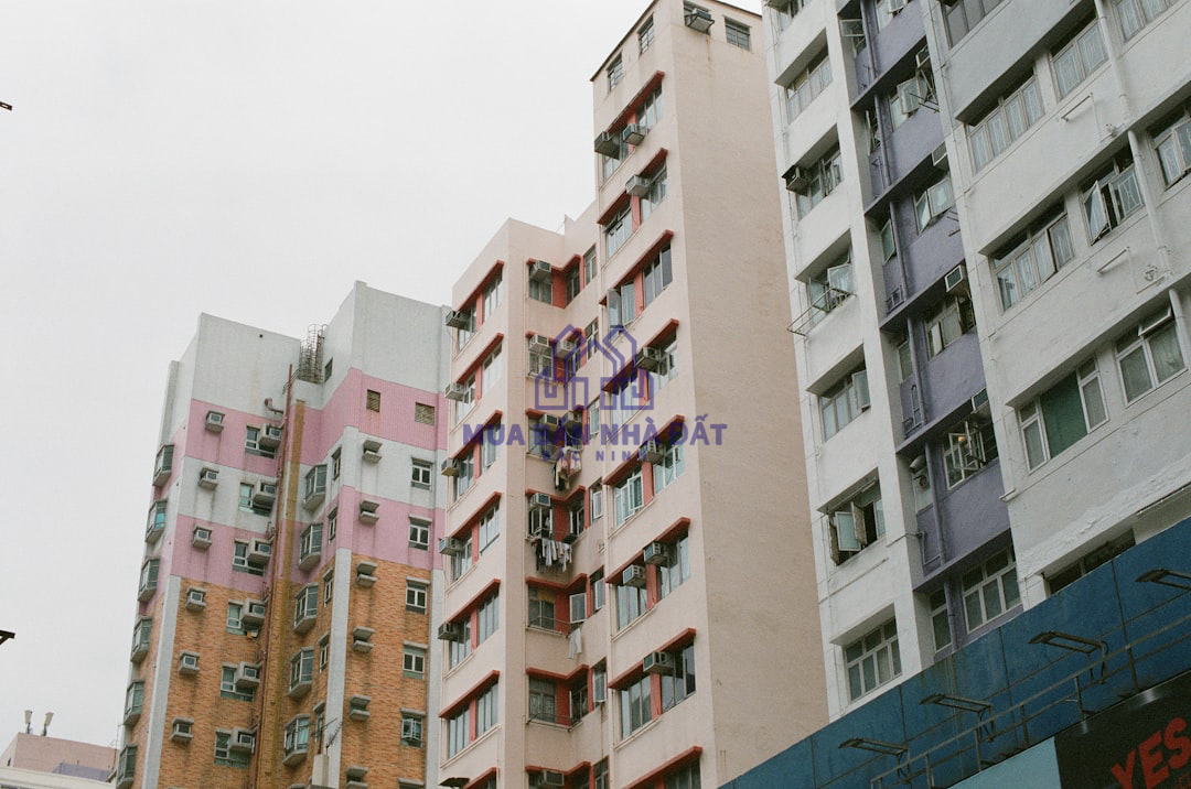 Thị trường nhà ở tạo áp lực tâm lý cho người trẻ