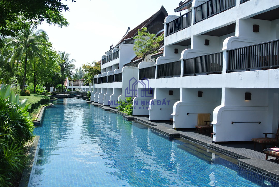 Tiện ích bể bơi chuẩn resort